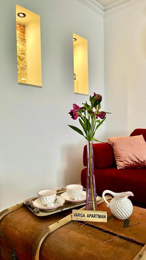 Varga Apartman Šoproň Exteriér fotografie