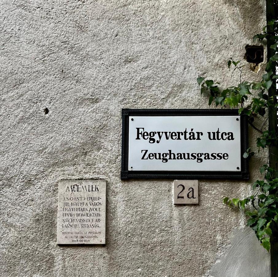 Varga Apartman Šoproň Exteriér fotografie